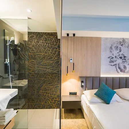 Отель Sungarden Wellness
